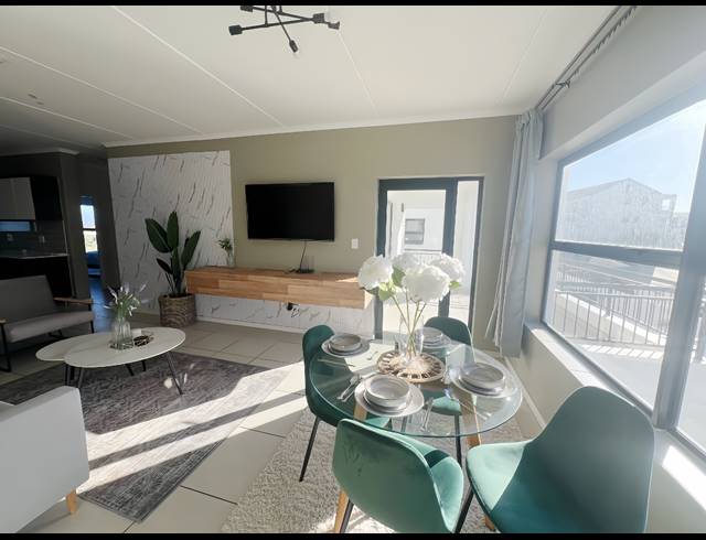 2 BEDROOM APARTMENT TO LET IN SANDOWN ESTATE